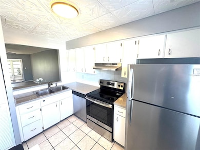 11511 113th St unit 5C, Largo, FL 33778 - photo 5