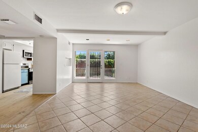 7_1547 e prince rd -6