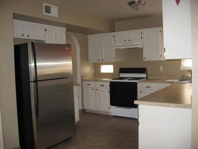 13920 Desert Song Dr, Horizon City, TX 79928 - photo 4