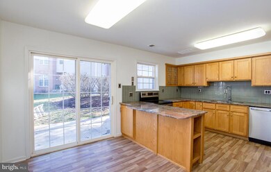 129 Blackfriars Cir unit 96, Doylestown, PA 18901 - photo 5