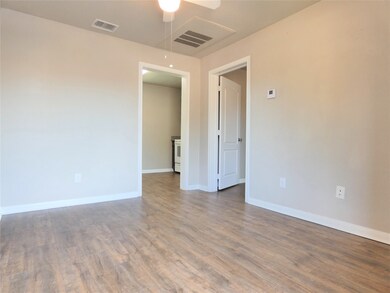 507 Houston St unit 5, Rosenberg, TX 77471 - photo 5