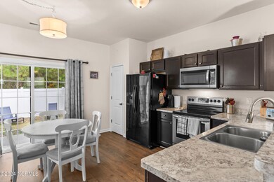 146BeaconWoods00007_146 Beacon Woods Dr