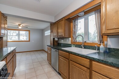 3450 Glen Flora Ave, Gurnee, IL 60031 - photo 5