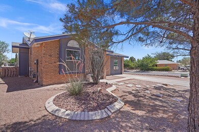 15327 Fairwood Ct, Horizon City, TX 79928 - photo 3