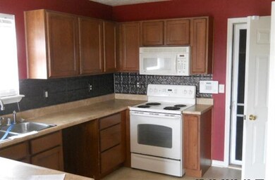 104 Hope Dr, Frankfort, KY 40601 - photo 2