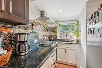 55 Hobart Place, Garfield, NJ 07026 - photo 7