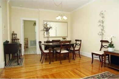 3 Fuller St unit 3, Brookline, MA 02446 - photo 2
