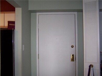 Entry/Foyer.