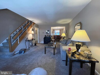 59 Suburban Ln, Upper Darby, PA 19082 - photo 5