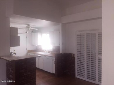kitchen dining room