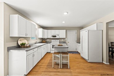 30 Locust Ridge Dr, Corinth, NY 12822 - photo 5