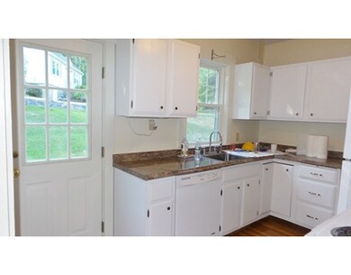 18 Raymond St unit 18, Holden, MA 01520 - photo 3