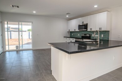 1811 E Sheridan St, Phoenix, AZ 85006 - photo 7