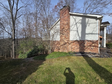 1508 Round Hill Rd, Oak Hill, WV 25901 - photo 3