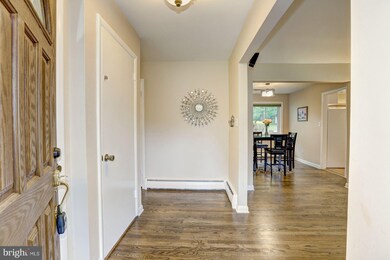 17215 Emerson Dr, Silver Spring, MD 20905 - photo 3