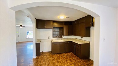 1015 S Nebraska Ave, Weslaco, TX 78596 - photo 7