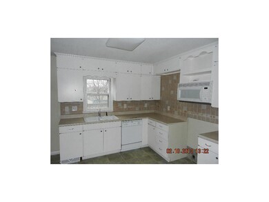 3034 S Claremont Ave, Independence, MO 64052 - photo 6