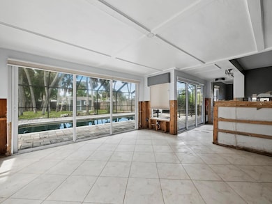 153 N Adams Dr, Sarasota, FL 34236 - photo 7