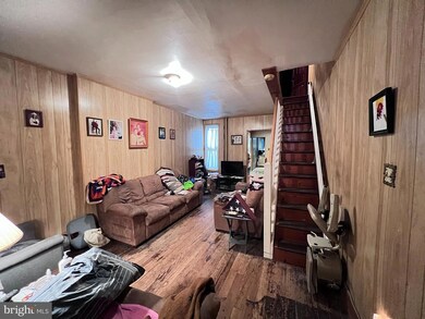 913 N 10th St, Reading, PA 19604 - photo 4