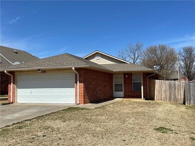 1720 W Wiley St, Shawnee, OK 74804 - photo 2