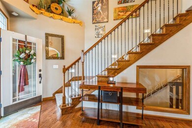 3359 Falcon Dr NE, Cedar Rapids, IA 52402 - photo 4