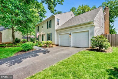 13461 Stream Valley Dr, Chantilly, VA 20151 - photo 4