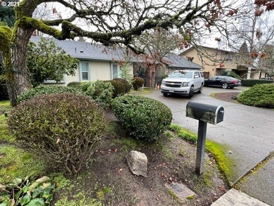 2136 Rocky Ln, Eugene, OR 97401 - photo 2