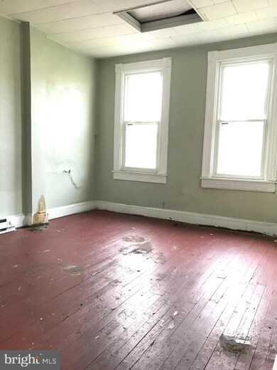 2812 E Madison St, Baltimore, MD 21205 - photo 7