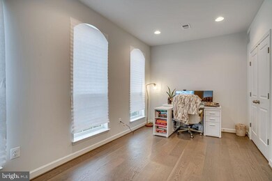 518 Triggerfish Dr, Forest Heights, MD 20745 - photo 3