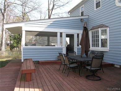 Screened Porch/CFan,Rear Decking/Bench,Vinyl Sidin