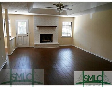 Living Room. GAS LOG FIREPLACE!