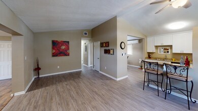 1108-Avon-Pl-Unfurnished