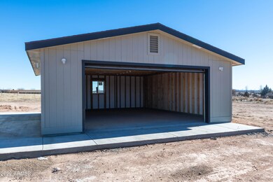 25141 N Mitchell Ln, Paulden, AZ 86334 - photo 4