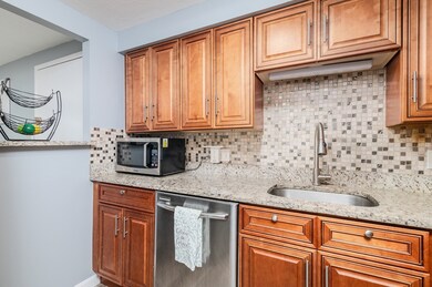 3 Royal Crest Dr unit 10, Randolph, MA 02368 - photo 7