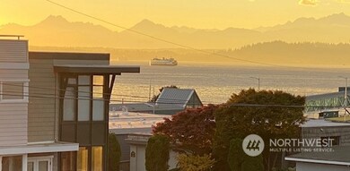 107 Bell St unit 102, Edmonds, WA 98020 - photo 5