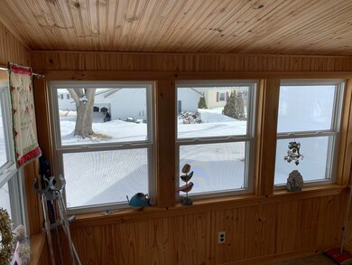 43 Michigan St, Millinocket, ME 04462 - photo 4