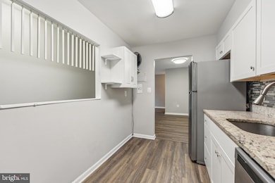 10724 West Dr unit 204, Fairfax, VA 22030 - photo 7