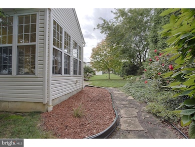 2516 Goddard Ave, Reading, PA 19608 - photo 5