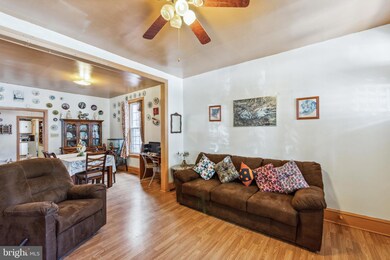 734 Thorn St, Reading, PA 19601 - photo 4