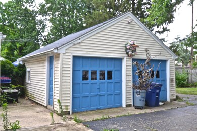 Detached Garage