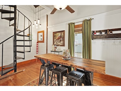 811 W 9th St, the Dalles, OR 97058 - photo 5