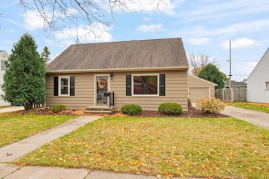 1819 E Byrd St, Appleton, WI 54911 - photo 2