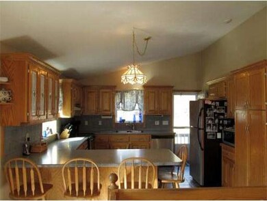38 Gale Rd, Charlton, MA 01507 - photo 2