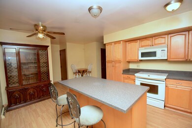 Eat In Kitchen