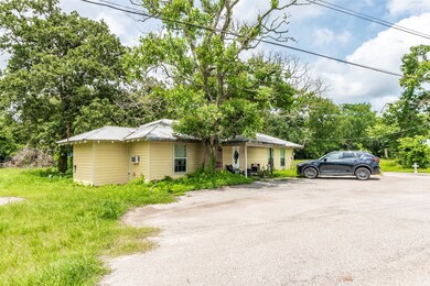 1406 W Parkwood Ave, Friendswood, TX 77546 - photo 5