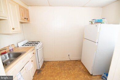 3941 Stokes Dr, Baltimore, MD 21229 - photo 4