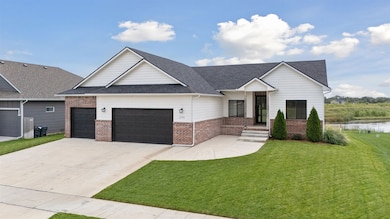 5723 N Edwards St, Wichita, KS 67204 - photo 2