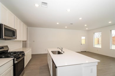 1912 Ponderosa Pine Ln, Oklahoma City, OK 73128 - photo 6