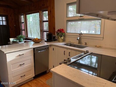 392 Sawkill Rd, Milford, PA 18337 - photo 4