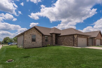 878 E Ozark Jubilee, Nixa, MO 65714 - photo 2
